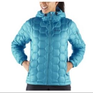 NWOT Marmot Ama Dablam down jacket